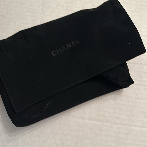 Pristine condition Lambskin Quilted Chanel 19 Wallet On Chain Black complete set - Picture 3 of 17